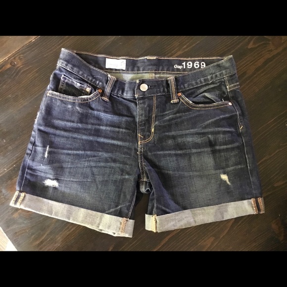 GAP Pants - Sexy boyfriend shorts by Gap